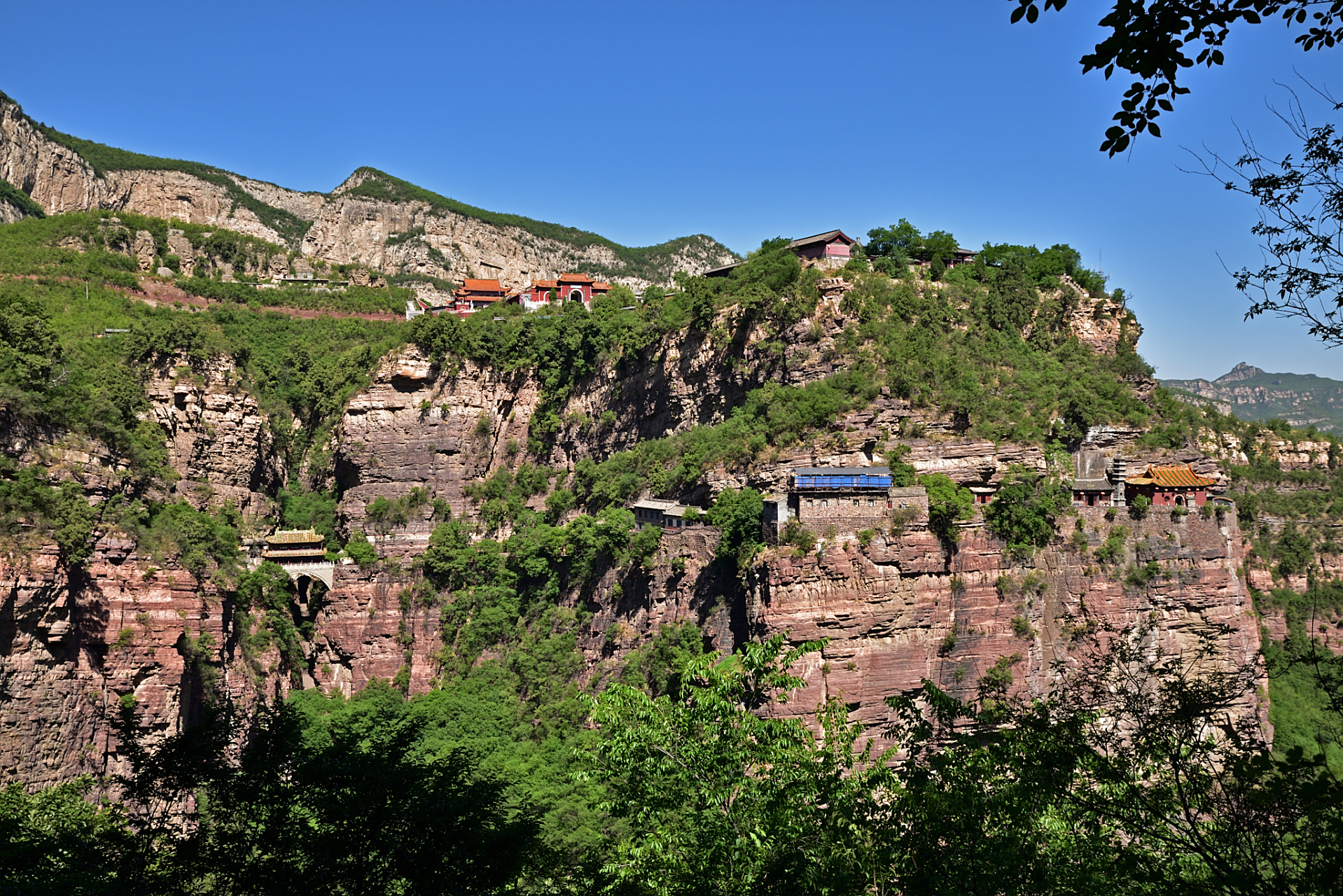 苍岩山风景区位于河北省石家庄市井陉县内,苍岩山为太行山支脉,风景