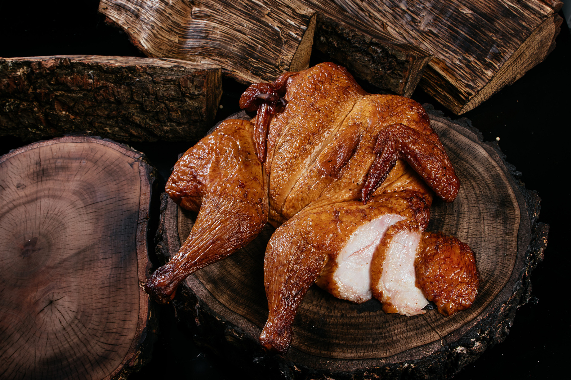 江西特色美食十大之一,全南客家熏鸡,在2010年被列为省级非物质文化