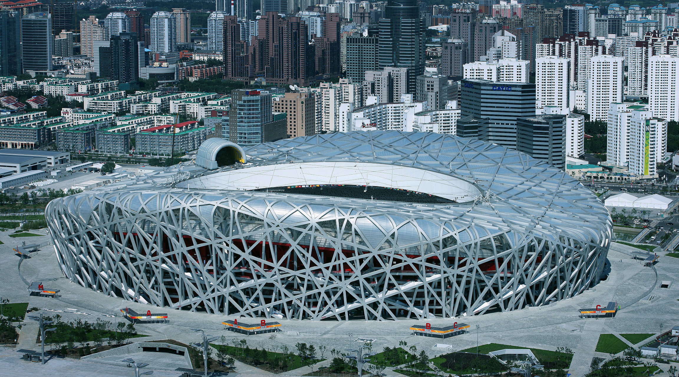 超级创作挑战赛# 北京鸟巢是中国的一个著名建筑,是2008年北京奥运 