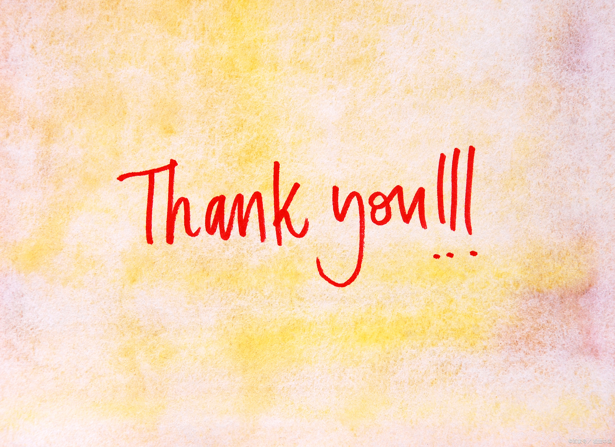 **情感强度**:    - "谢谢"通常表达的是较为普通或轻度的感激,是一