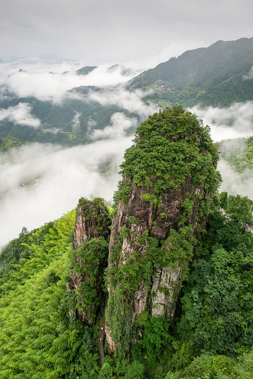 缙云旅游必去的景点 缙云,一个位于浙江省丽水市的美丽县城,以其独特