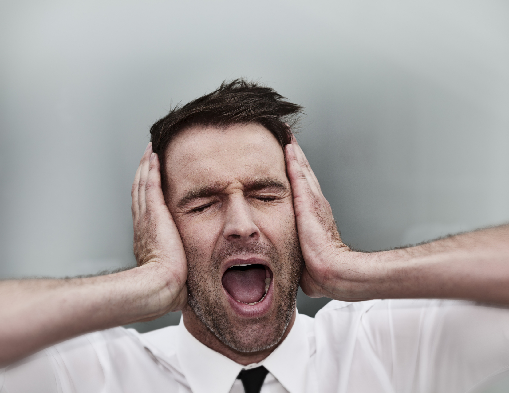 精力不足,疲倦,乏力,精神不集中,容易疲劳. 3.腰酸背痛 4.