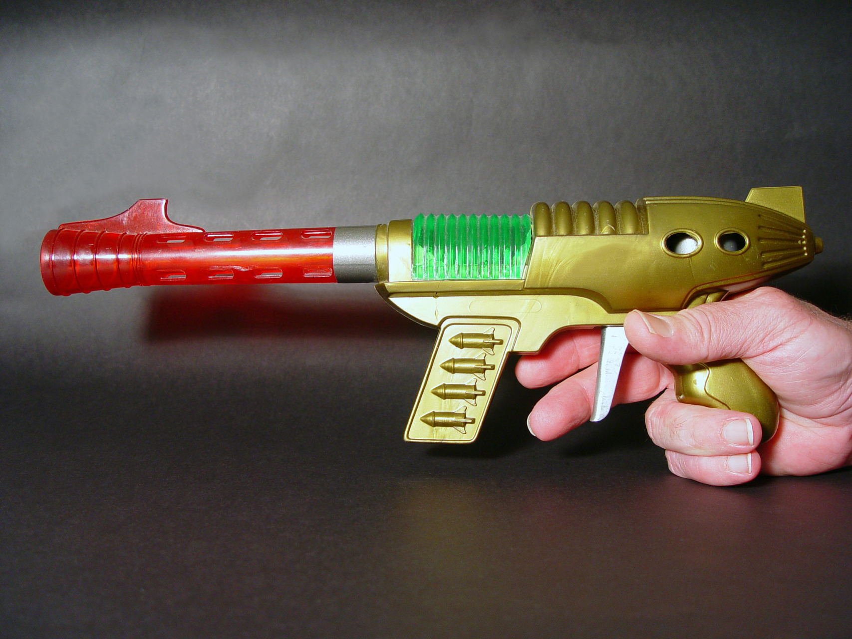 手工制作加特林模型是一种独特的手工艺术,是对历史的致敬和创造力的