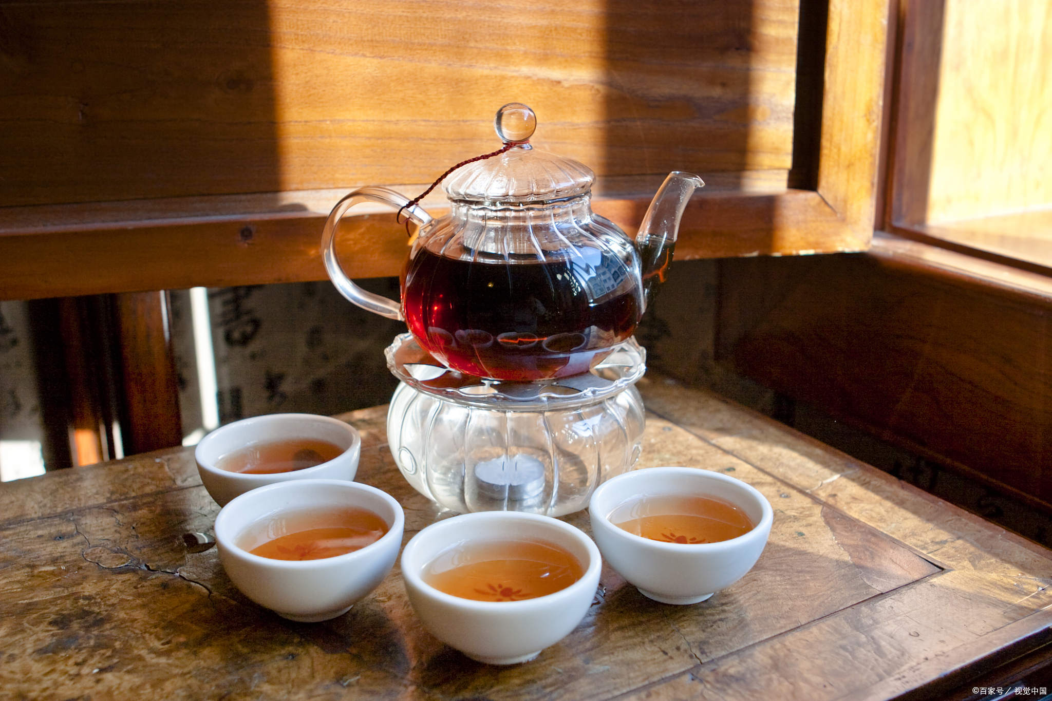 红茶用多少度水泡最好?记住这个温度,茶汤香浓不苦涩!