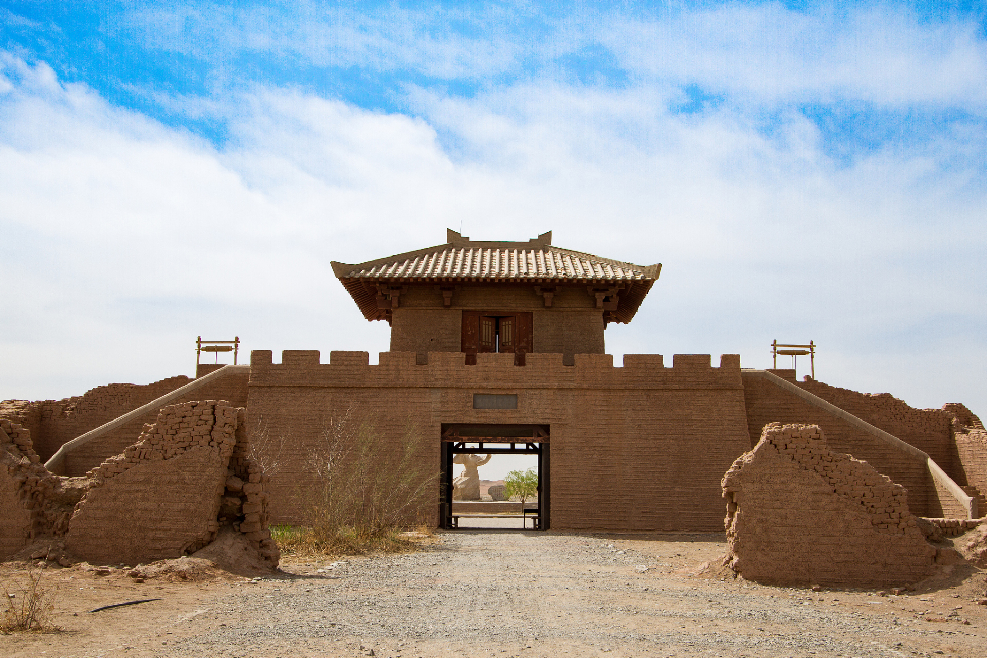 嬉行记# 敦煌影视古城,这座集影视拍摄,文化旅游为一体的风景名胜区