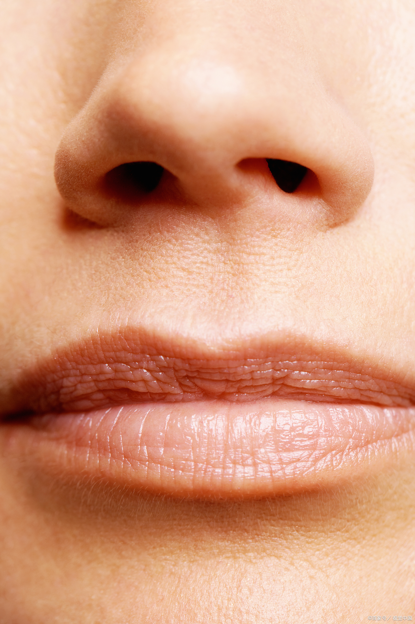 照镜子发现鼻子变塌变宽?别慌!