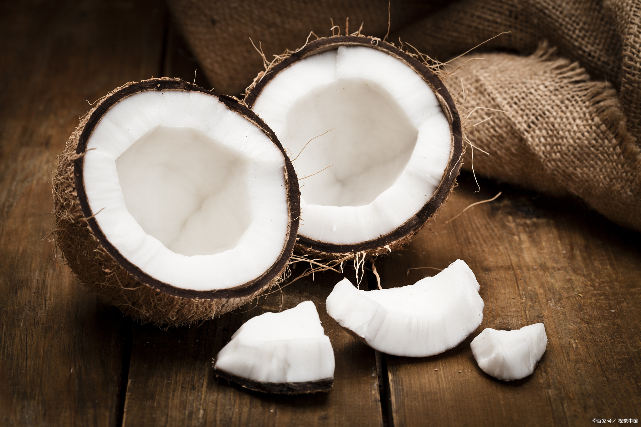 椰肉最佳吃法大揭秘,让你享受热带风味的绝妙口感!