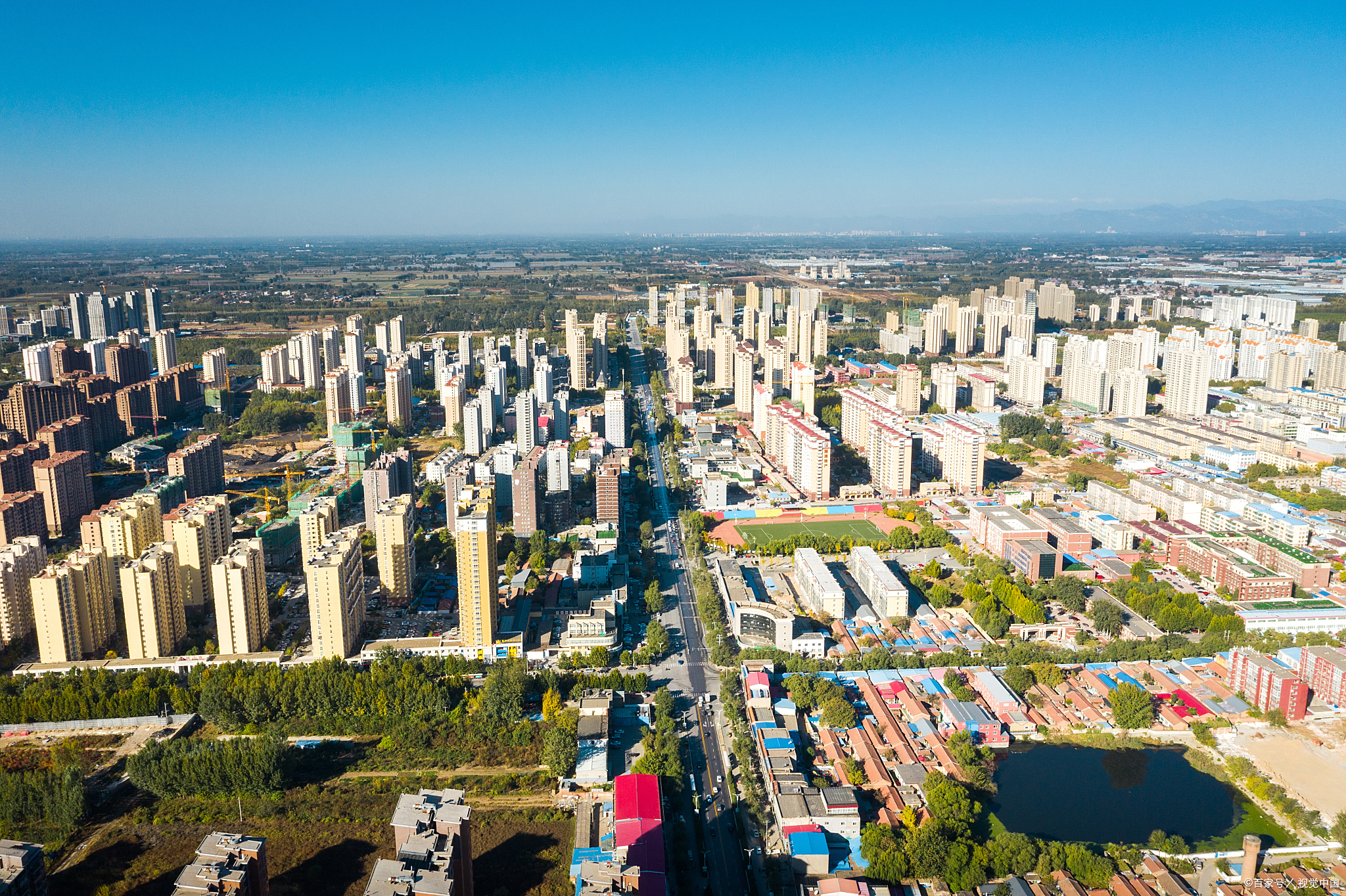 廊坊十大特色美食以及特产整理了这些:大成驴肉火烧,香河肉饼