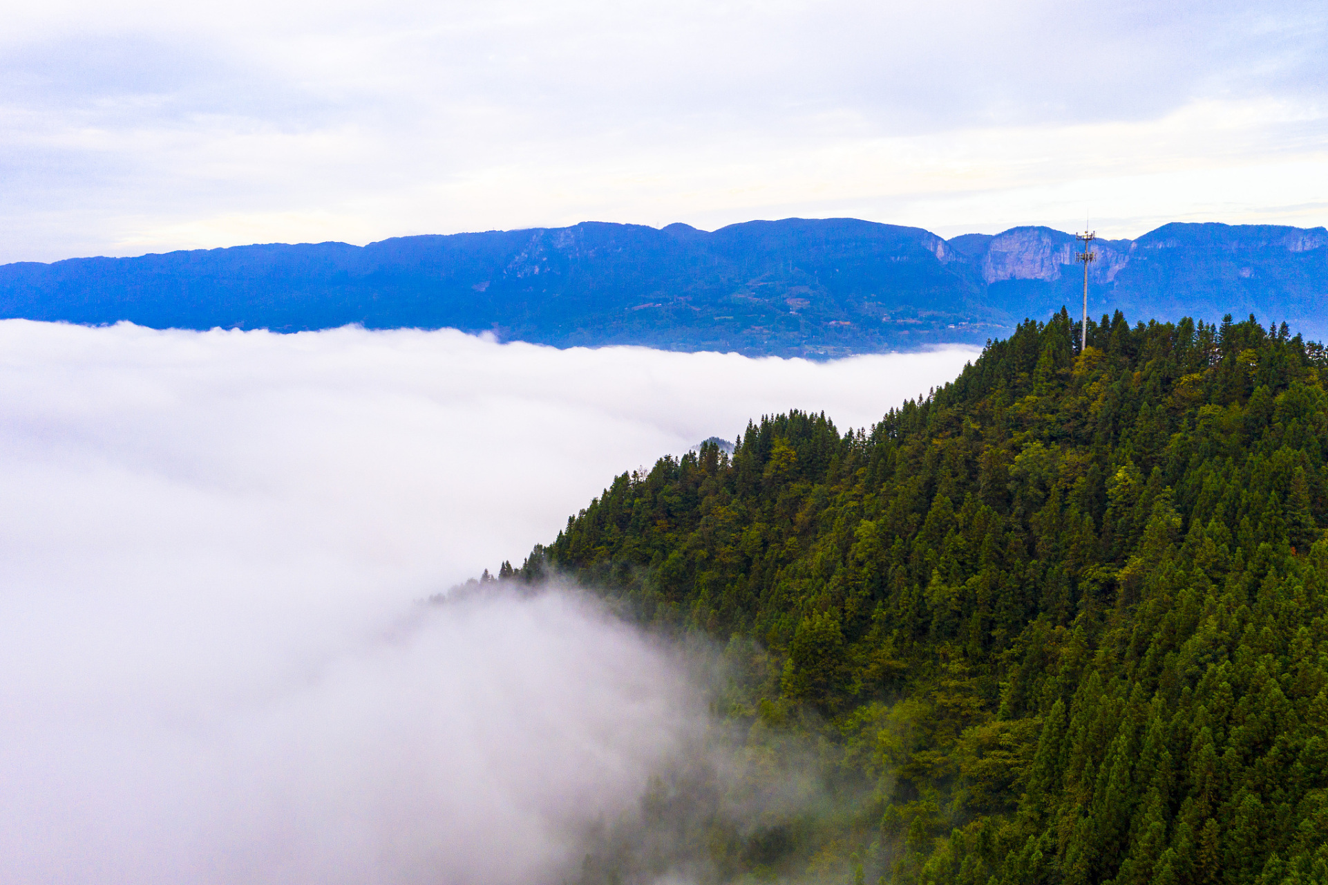 国庆长假出行,不妨选择瓦屋山,一个有着世外桃源般美景的地方,绝对是