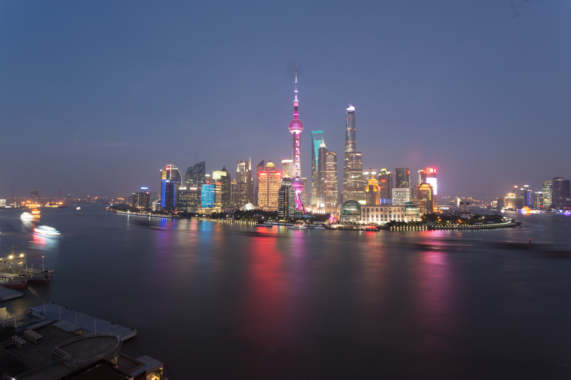 魔都上海的繁华真是让人叹为观止啊!