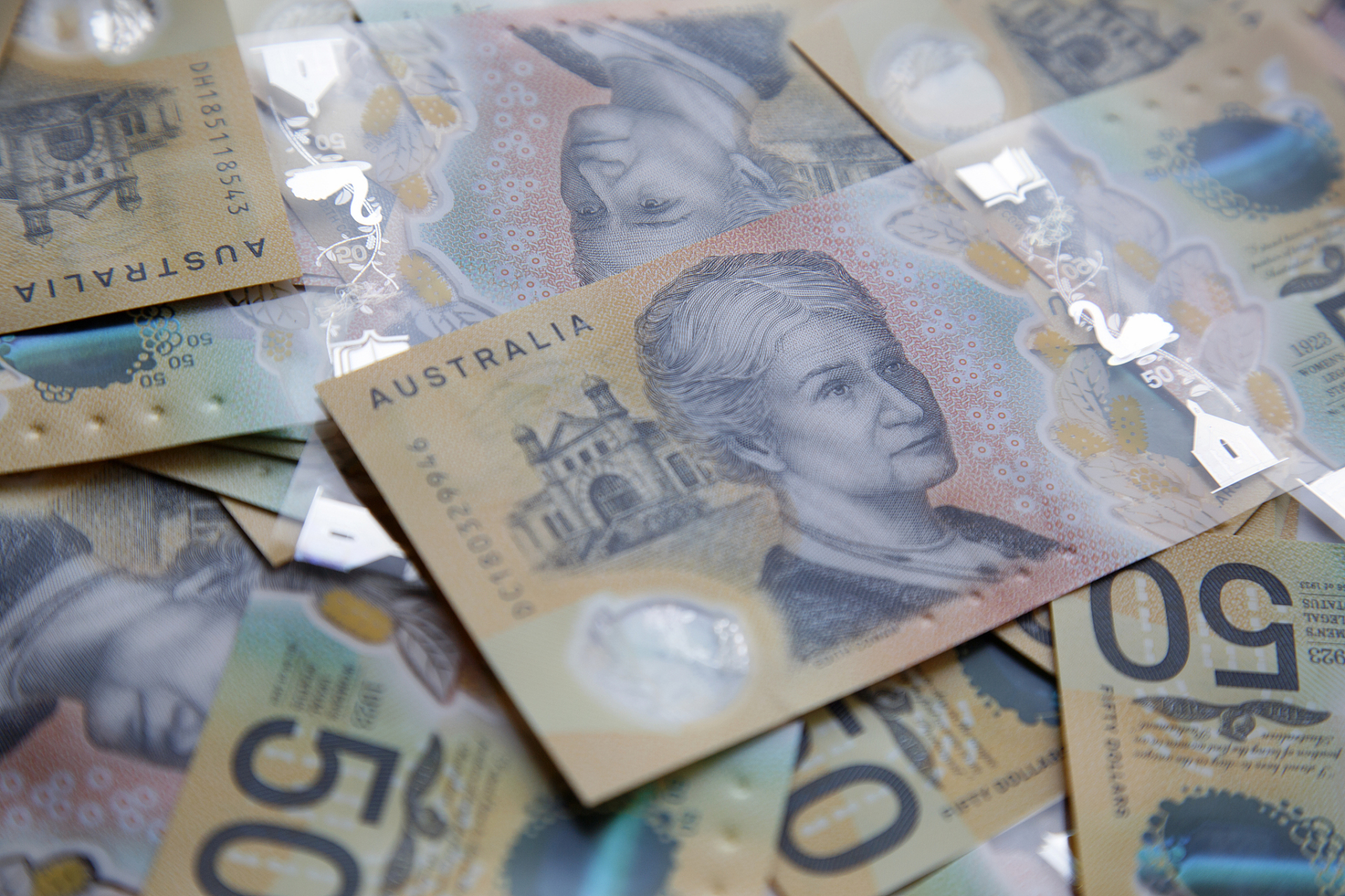 热榜之我见时事专区# 澳央行:新版5澳元纸币不会采用英国君主形象.