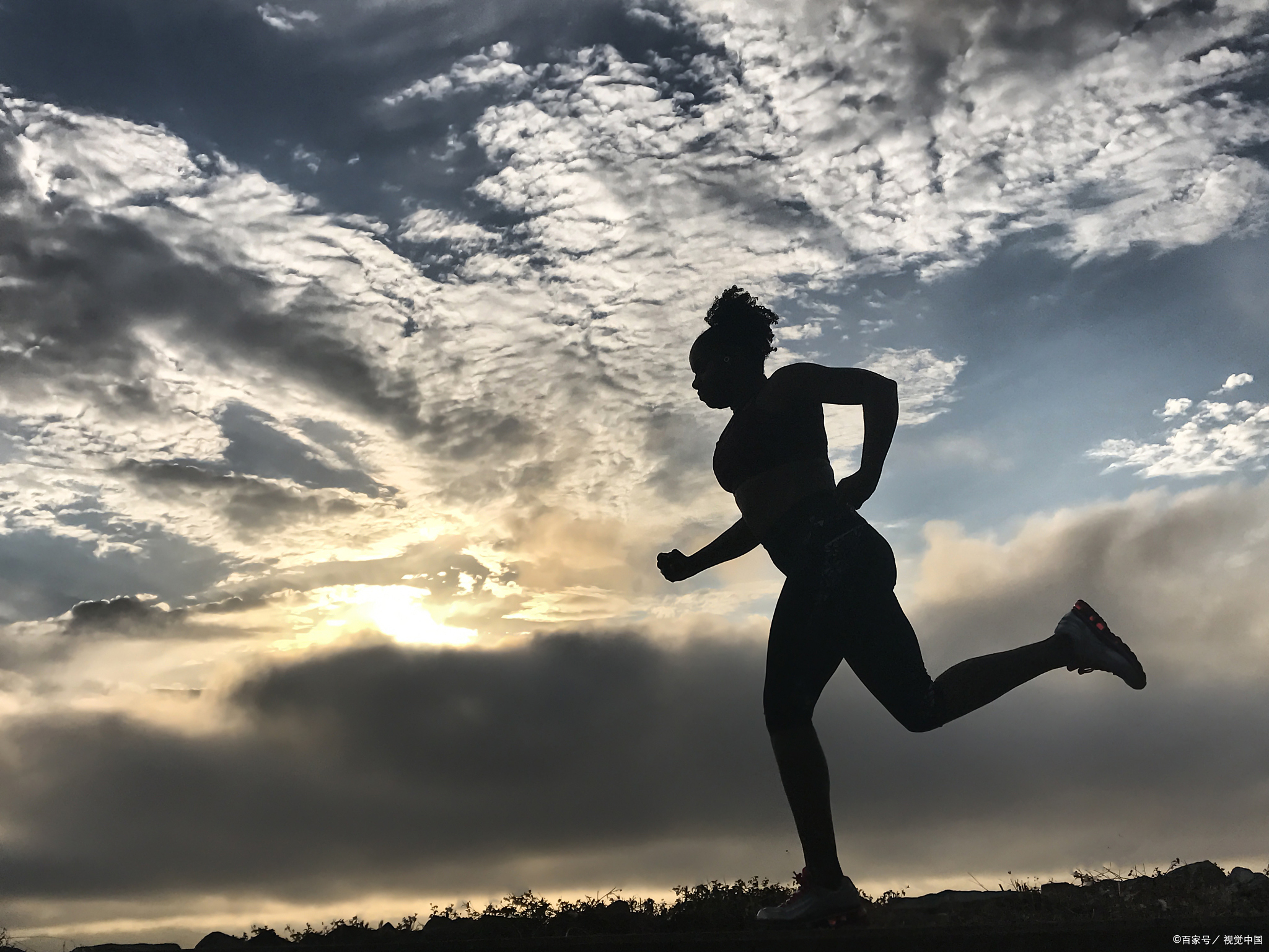 眼泪有时候是软弱,有时候是坚强,有时候是失败,有时候是成功