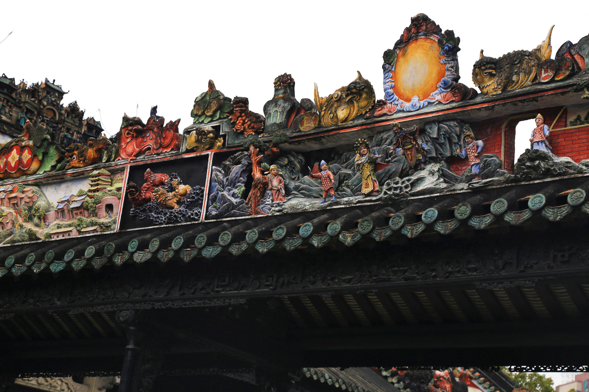 广东陈家祠景区旅游攻略  一,游玩篇  陈家祠,位于广东省广州市荔湾区