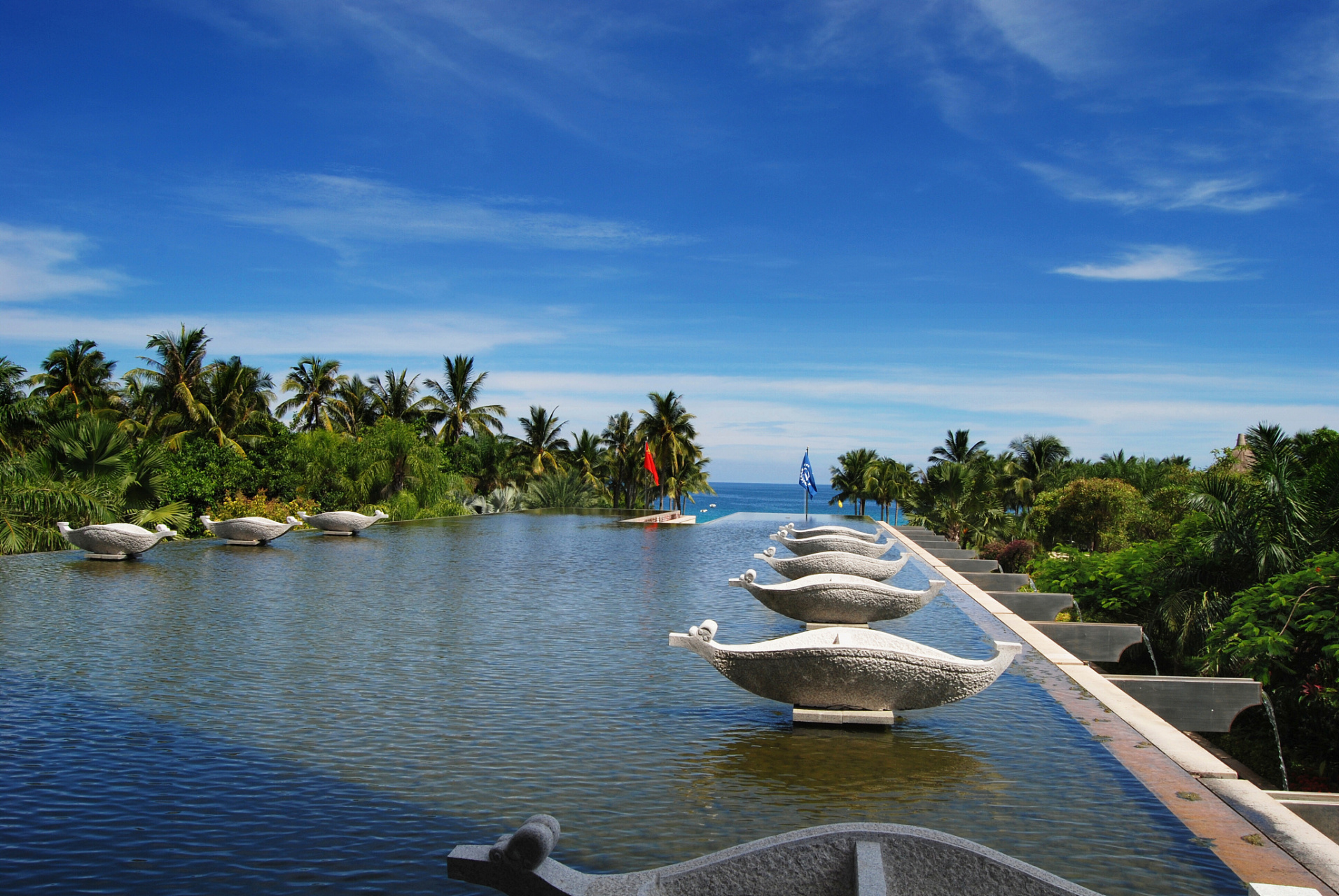 博鳌镇隶属于海南省琼海市,位于琼海市东部海滨,万泉河入海口.
