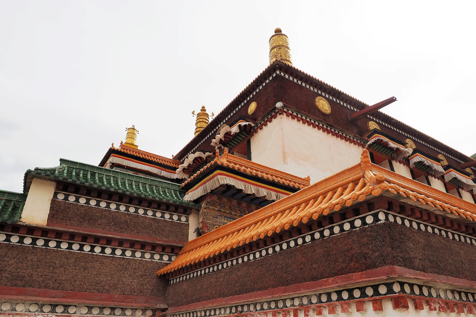 穿越时空的旅行# 拉卜楞寺,位于中国甘肃省甘南藏族自治州夏河县,是