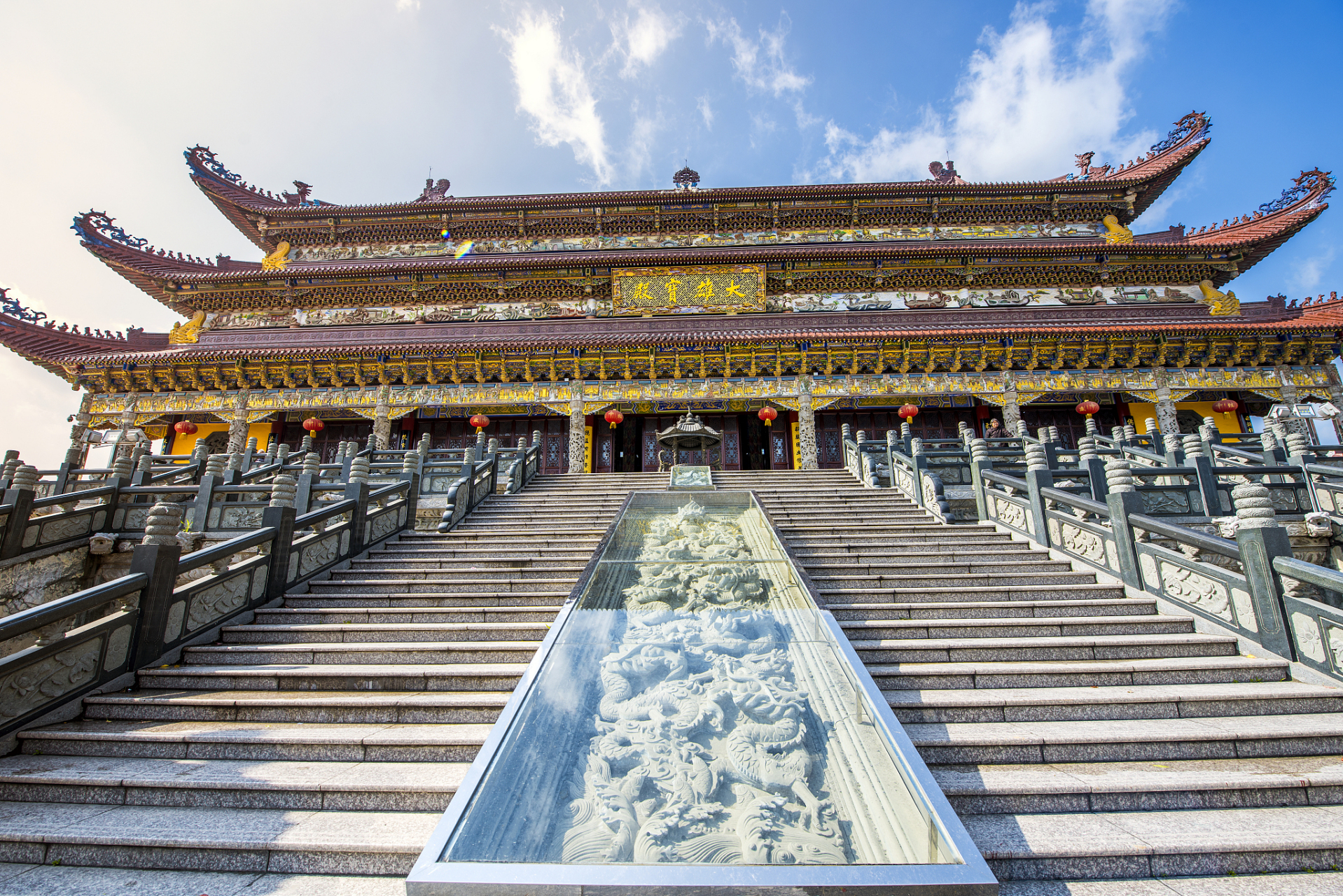 仲夏巡游指南#宝象国寺隐藏在四川深山,是座神秘佛教建筑,有独特壁画