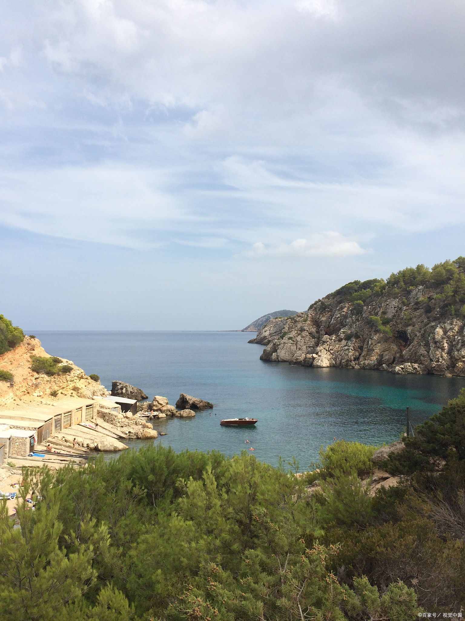 大鹿岛旅游攻略  大鹿岛,犹如一颗镶嵌在海洋中的璀璨明珠,以其独特的