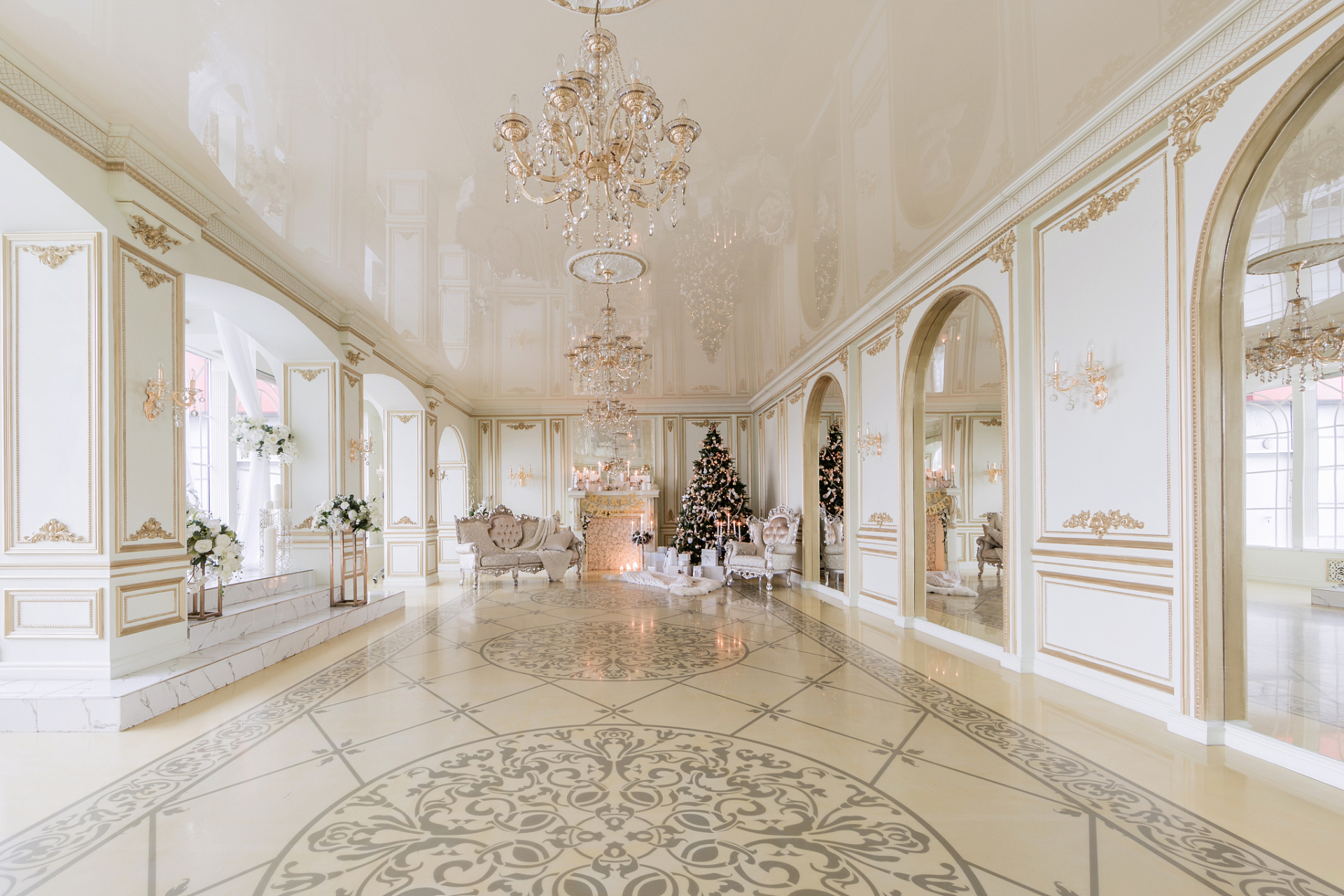 法式古典主义装修风格是一种充满贵族气息和宫廷奢华感的装饰风格,它