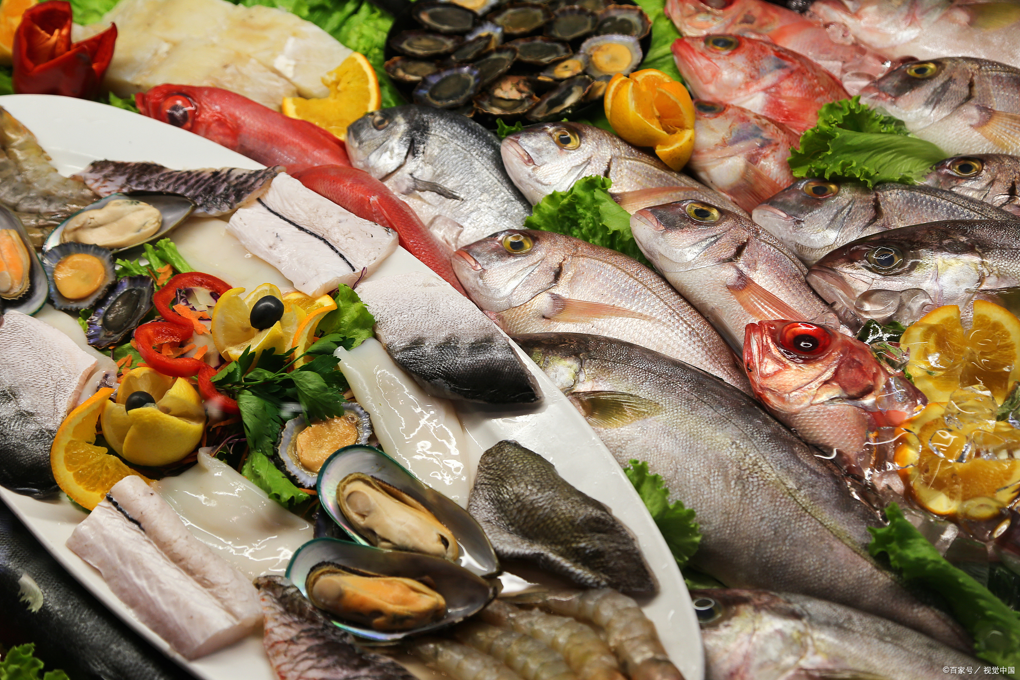 1 日本是一个岛国,拥有着丰富的海洋资源,其海鲜行业也十分发达.