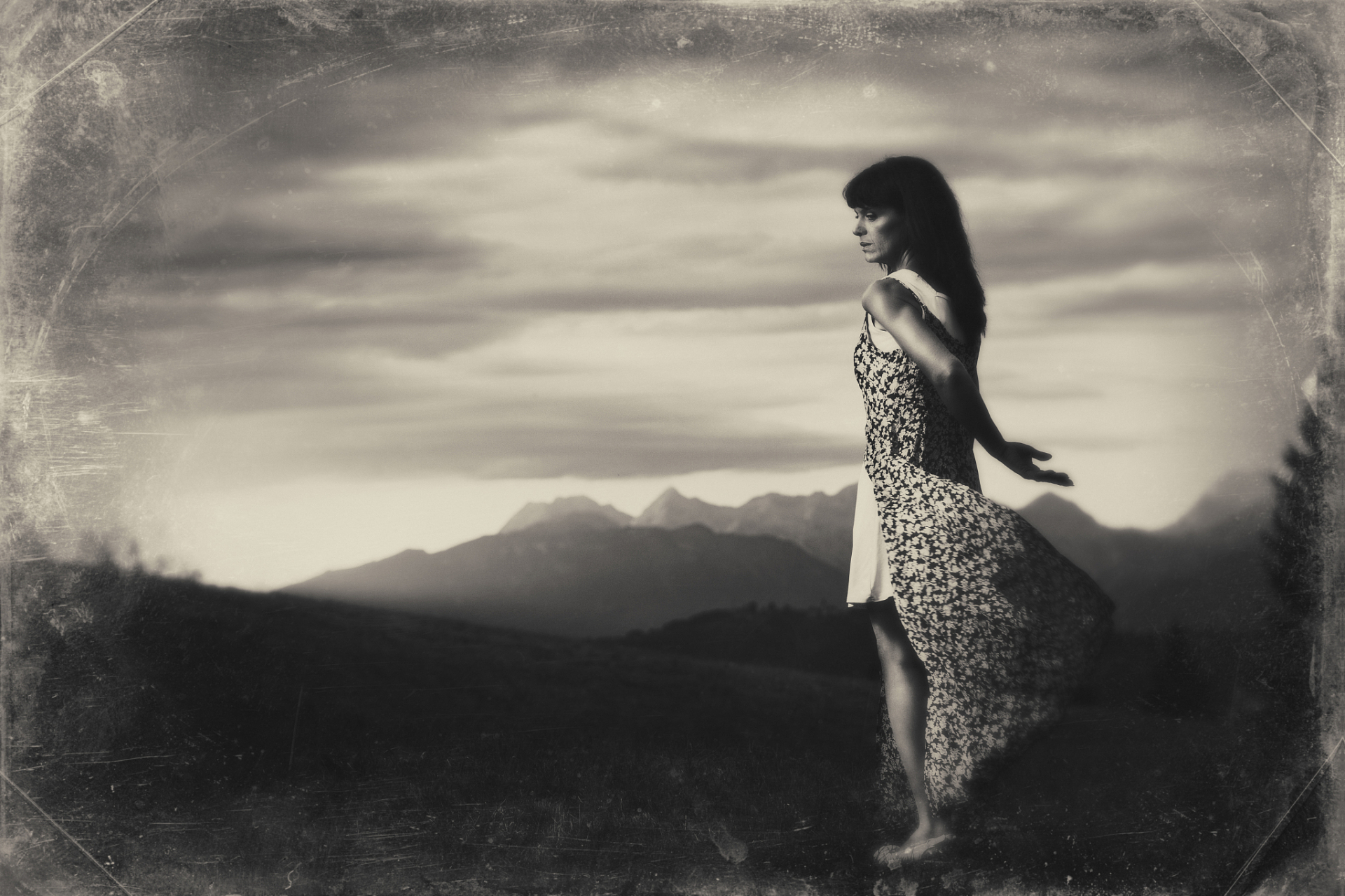 15个国家的"我爱你"语言:  英语:i love you 法语:je taime 西班牙语