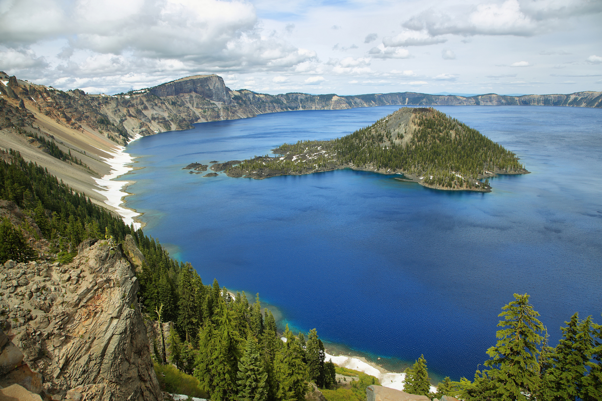 位于巴塔哥尼亚山脉东麓.冰川湖.