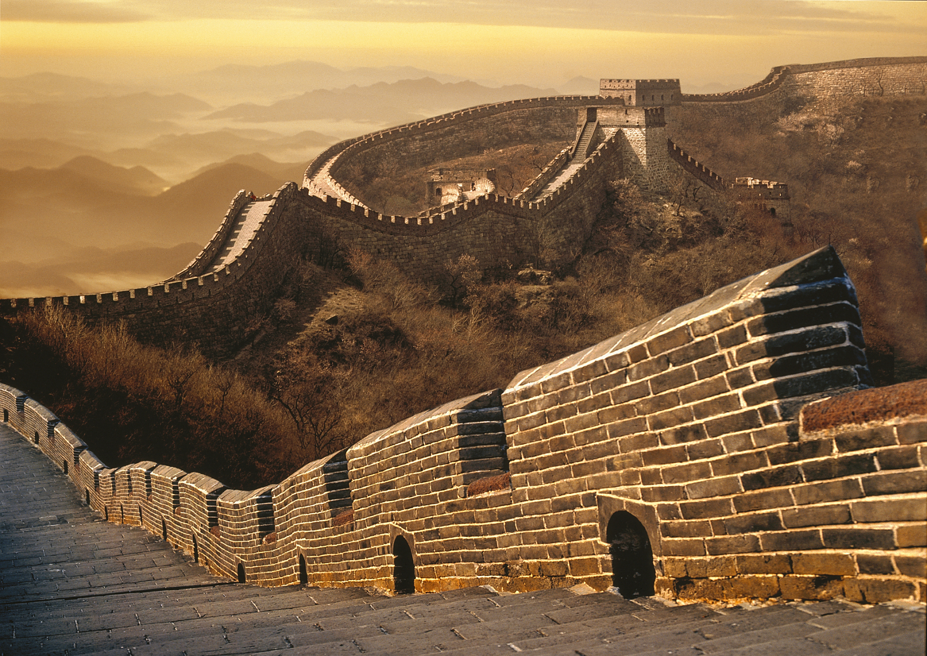 万里长城到底有多长?真有1000里吗 ?