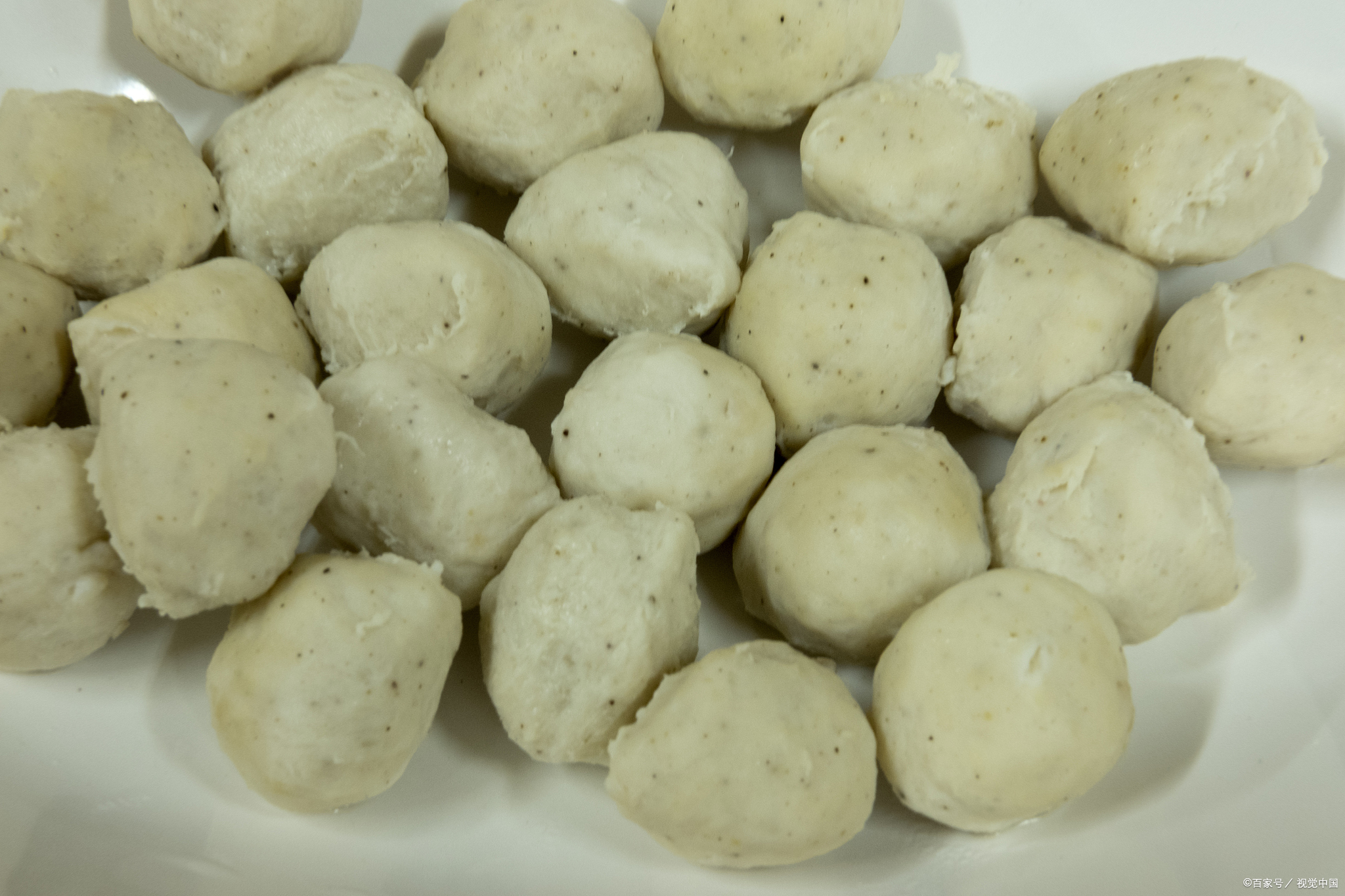 鲅鱼丸子怎么做?大厨教你简单3步,轻松在家做出美味鲅鱼丸子