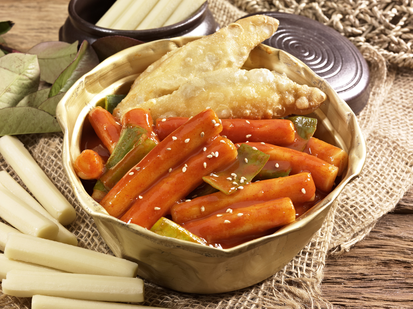 韩国唐哥的美食路书带你领略韩国美食文化,教你如何制作美味的韩国炒