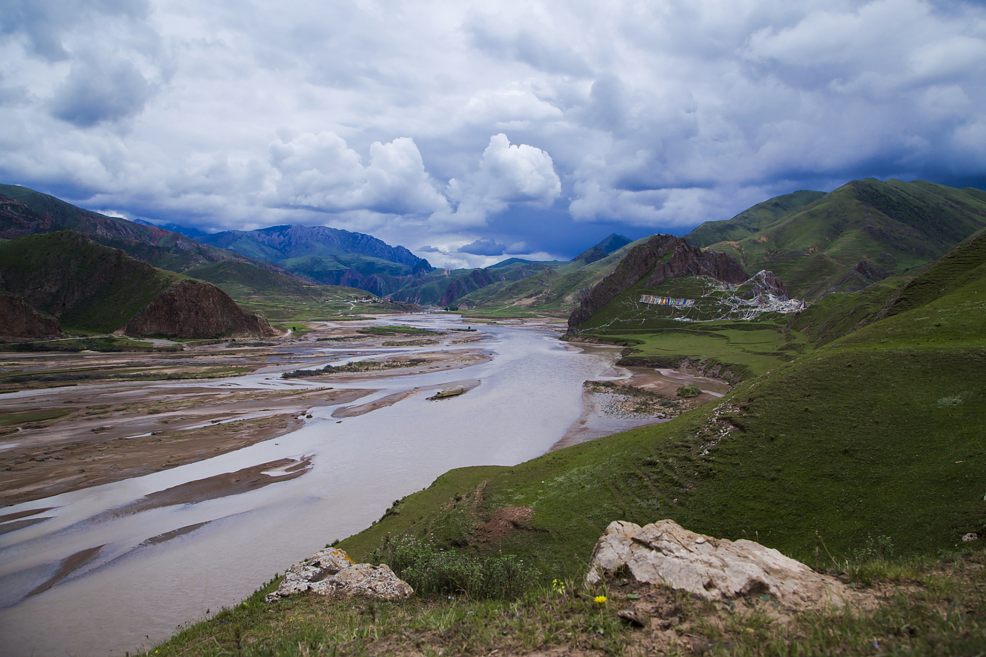 在西藏的拉萨河谷,有一个展览馆成为历史文化与民族特色的窗口.