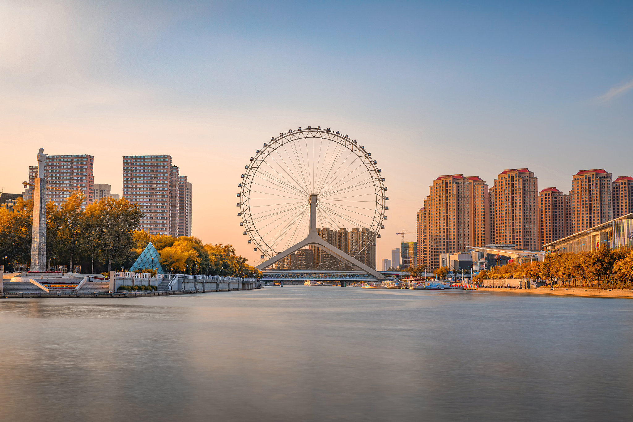 天津海河观光带,城市绿轴,两岸的美景如何欣赏
