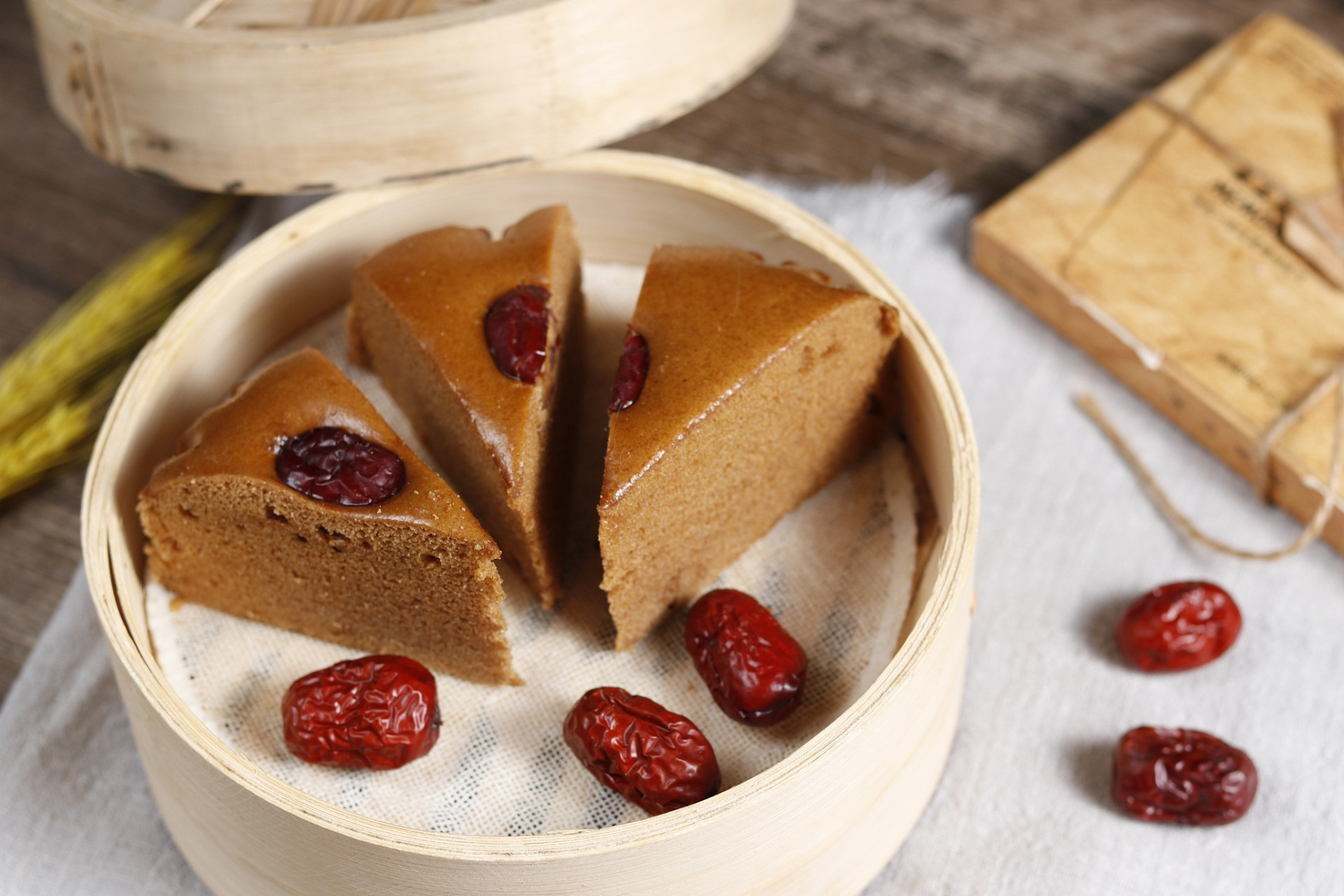 奶香山药红枣糕.