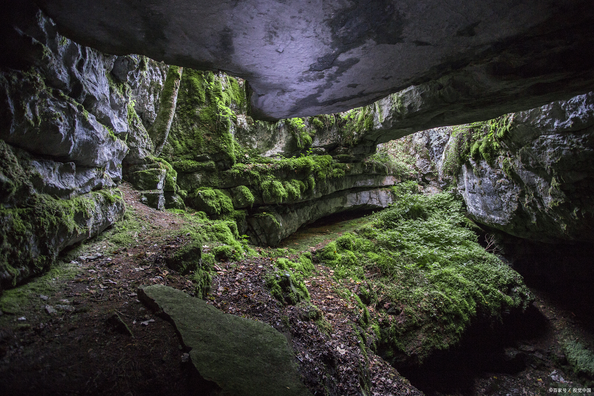 红色山水涧风景区   红色山水涧风景区是国家aaaa级旅游景区,位于无为