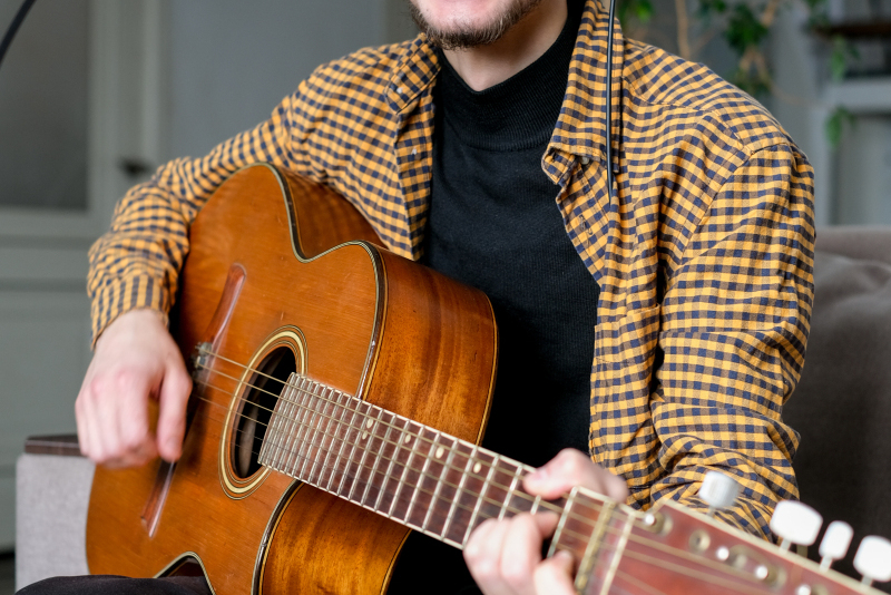 它不仅能带走烦恼和压力,还能激发积极情绪,提升音乐