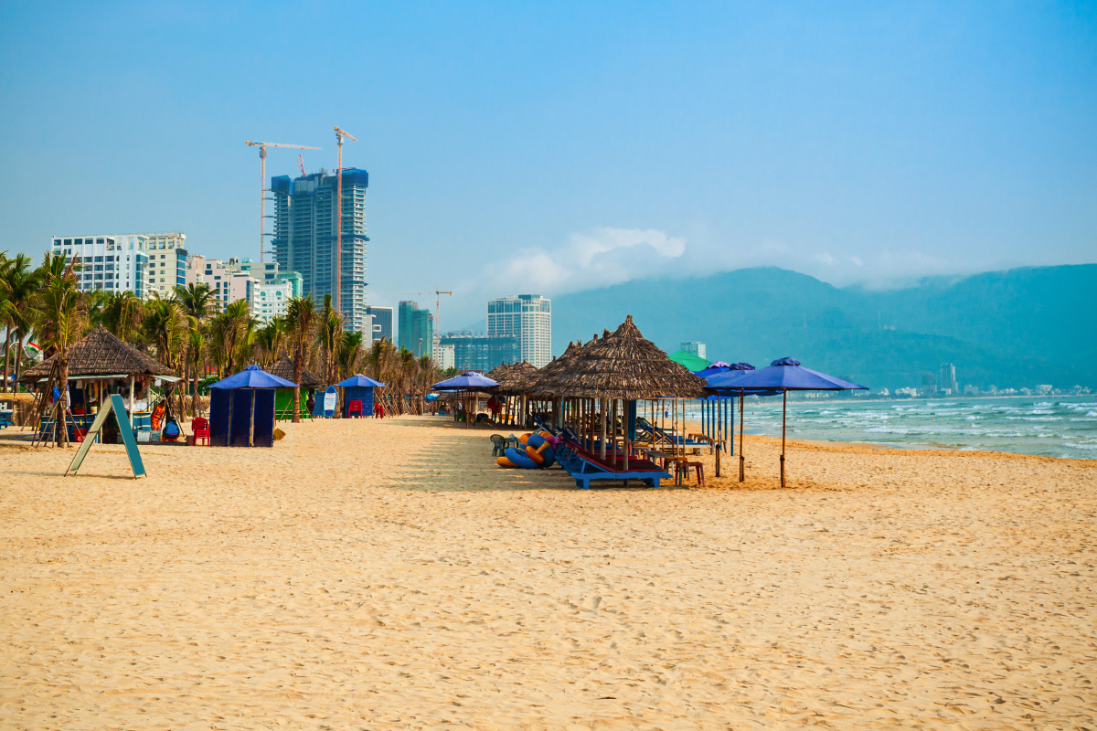 三亚最强的十大中学: 第1名,三亚一中 第2名,三亚