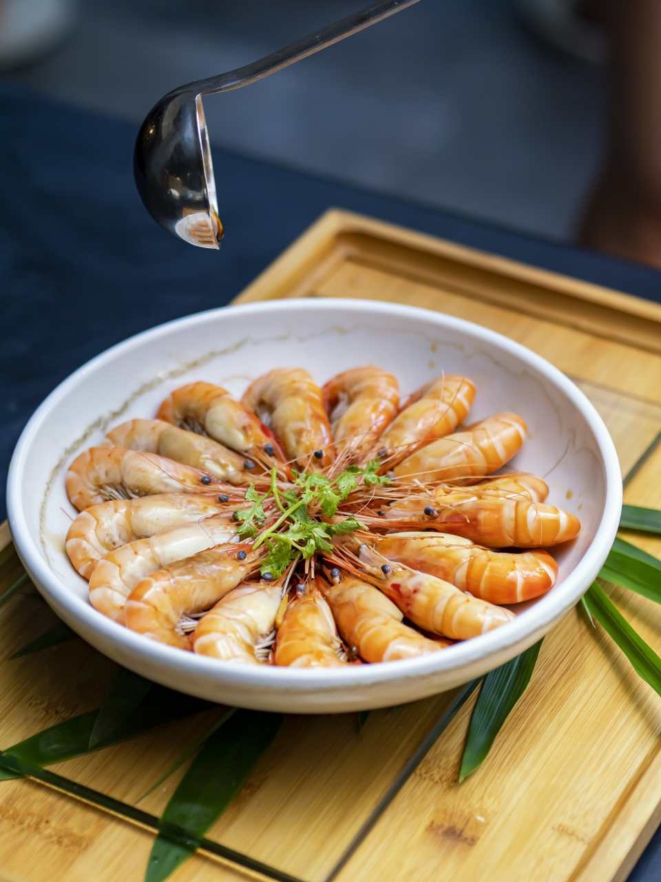 必备美食:白灼基围虾,简单易做,美味可口! 关注我吧!