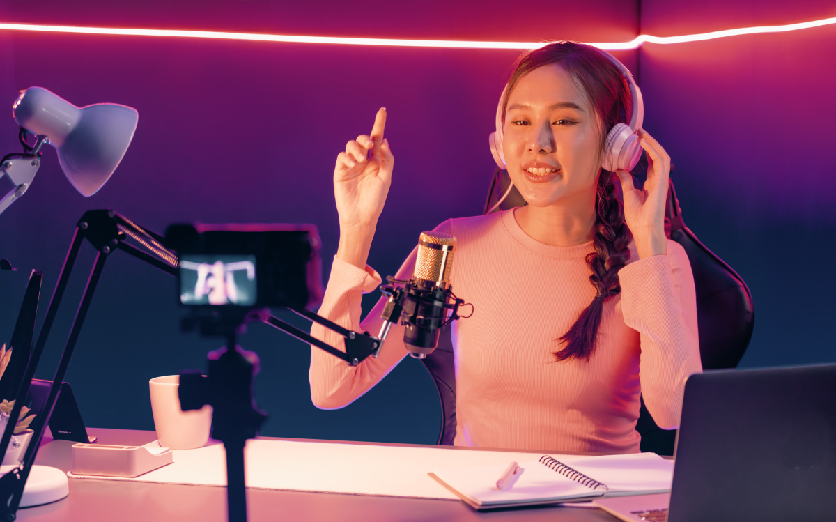 【配图检索词】:网络舆论的力量