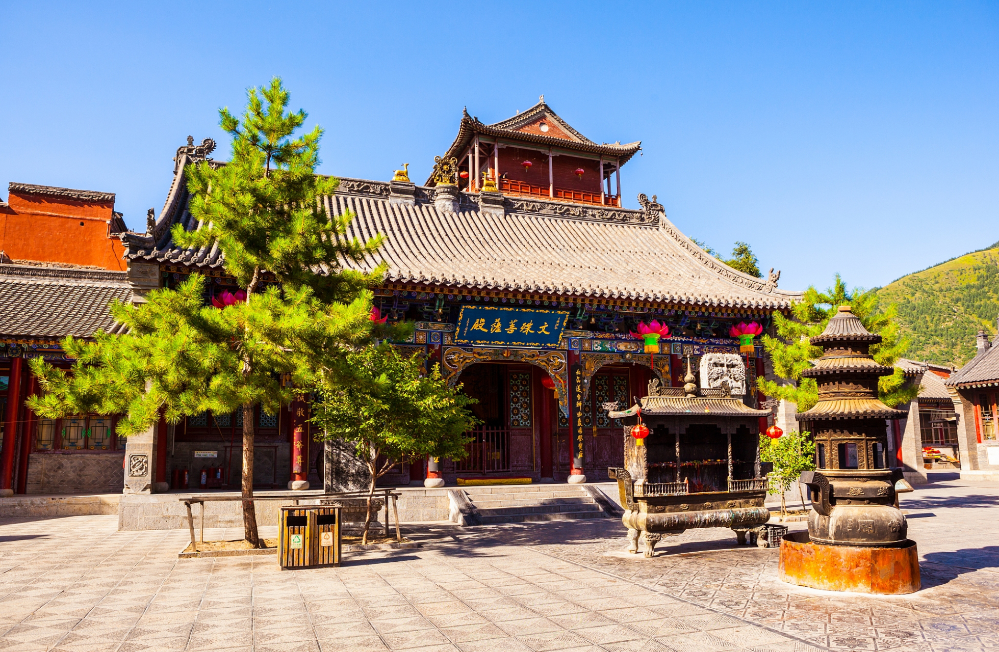 五台山,文殊菩萨道场,位于山西省东北部,是中国四大佛教名山之一,也是