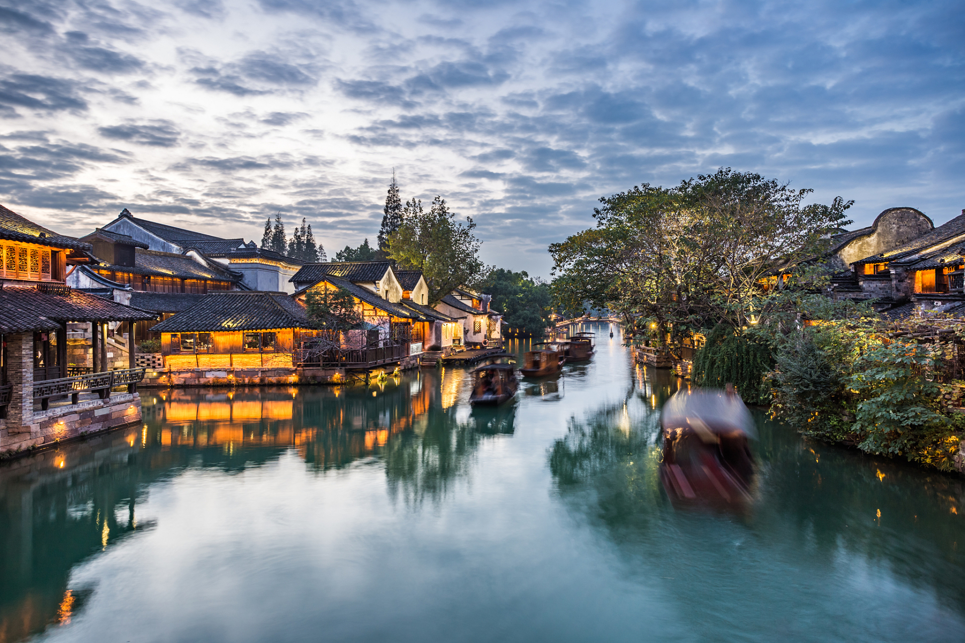 乌镇,一座融合了江南水乡与现代小城的魅力之地,承载着悠久的历史和