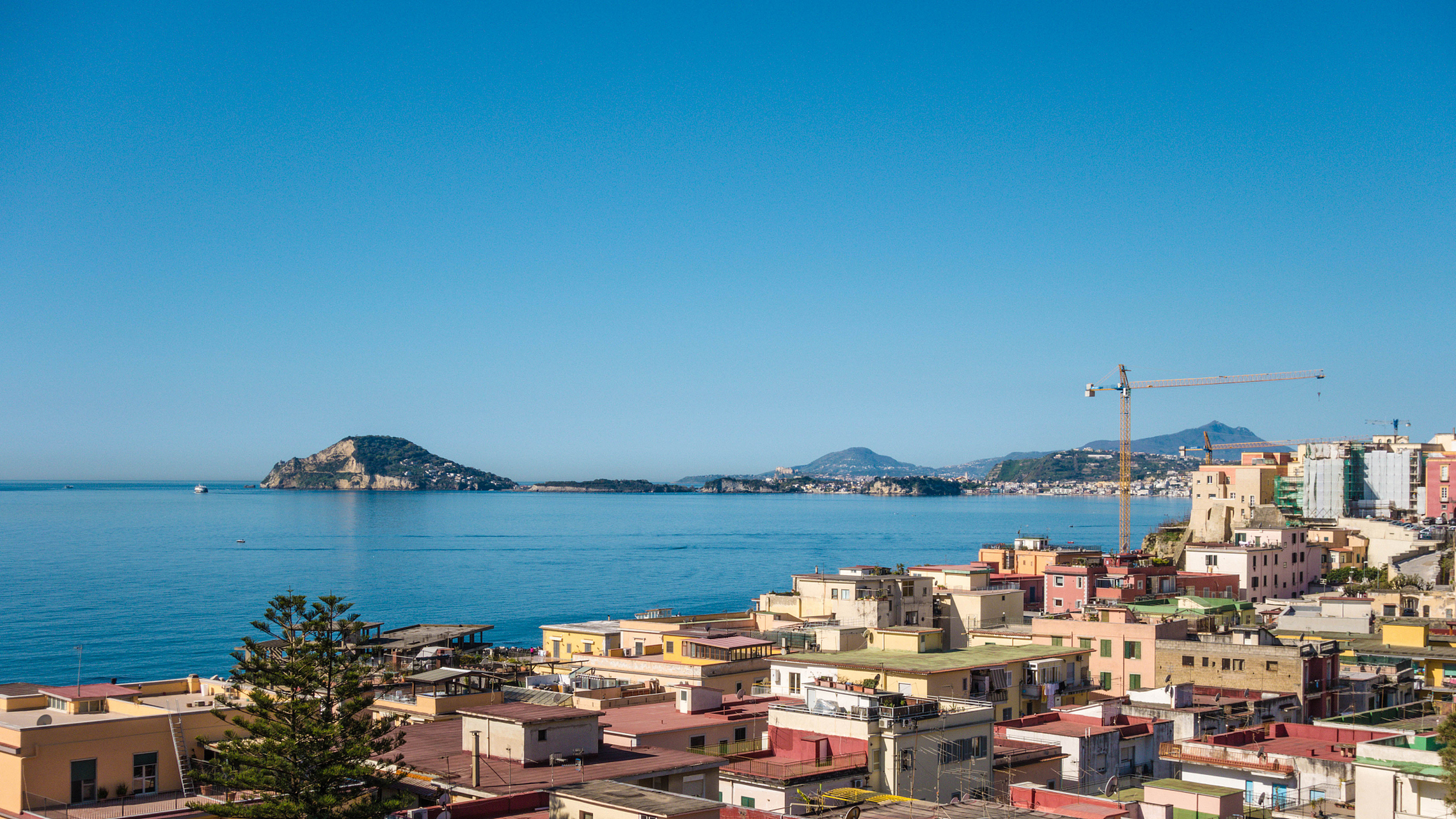 首先,前往石澳非常方便.