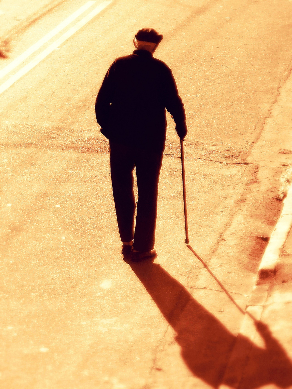 毕竟,老年人的性生活也是他们生活质量的重要组成部分