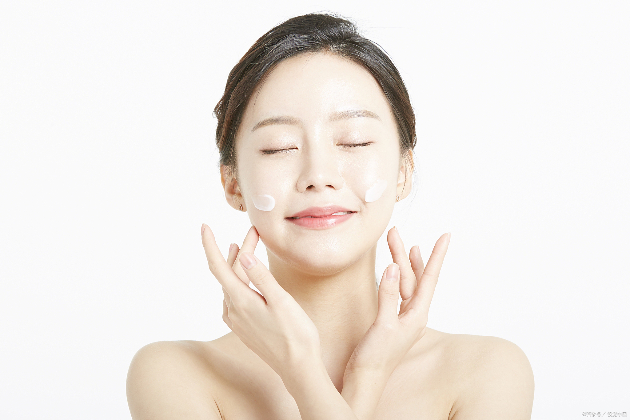 生活中不注意却伤害皮肤的4类行为,看看自己有没有踩坑?