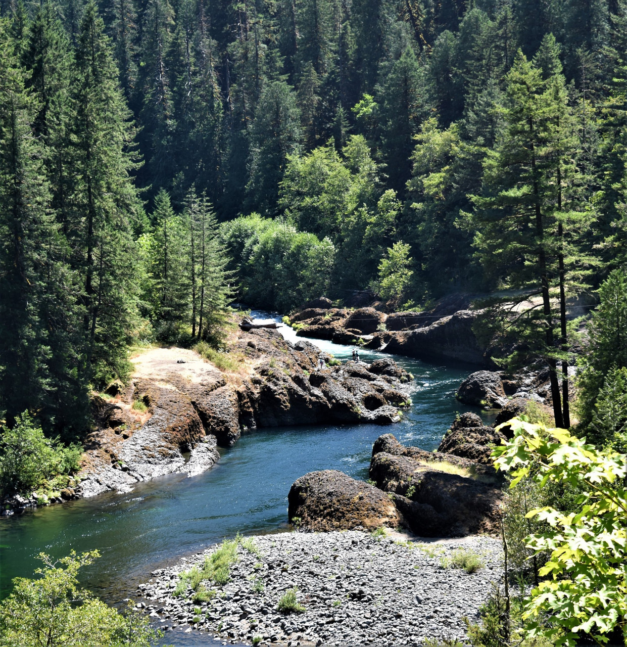 吐鲁沟,五一避暑胜地 吐鲁沟国家森林公园位于高原山脉之间,绿意盎然