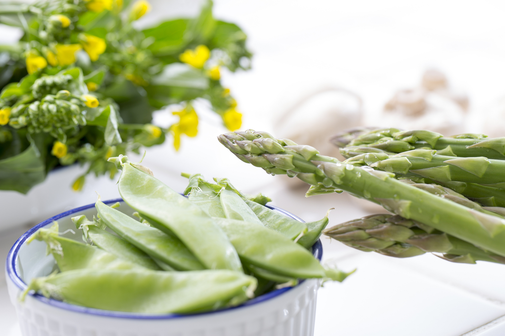 莴笋是一种营养丰富,口感清爽的蔬菜,具有许多健康益处.