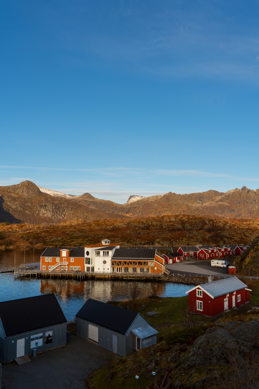 有一座城市叫朗伊尔城,它是全世界最北边的城市,坐落在挪威的斯瓦尔巴
