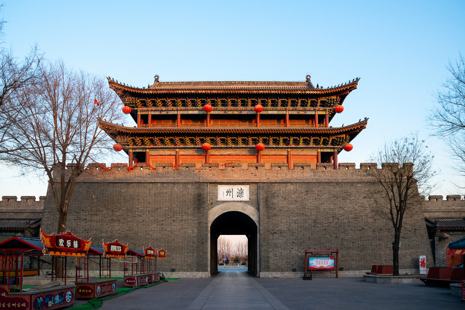 如果你想体验中国传统文化的魅力,那么石家庄正定古城绝对是一个值得