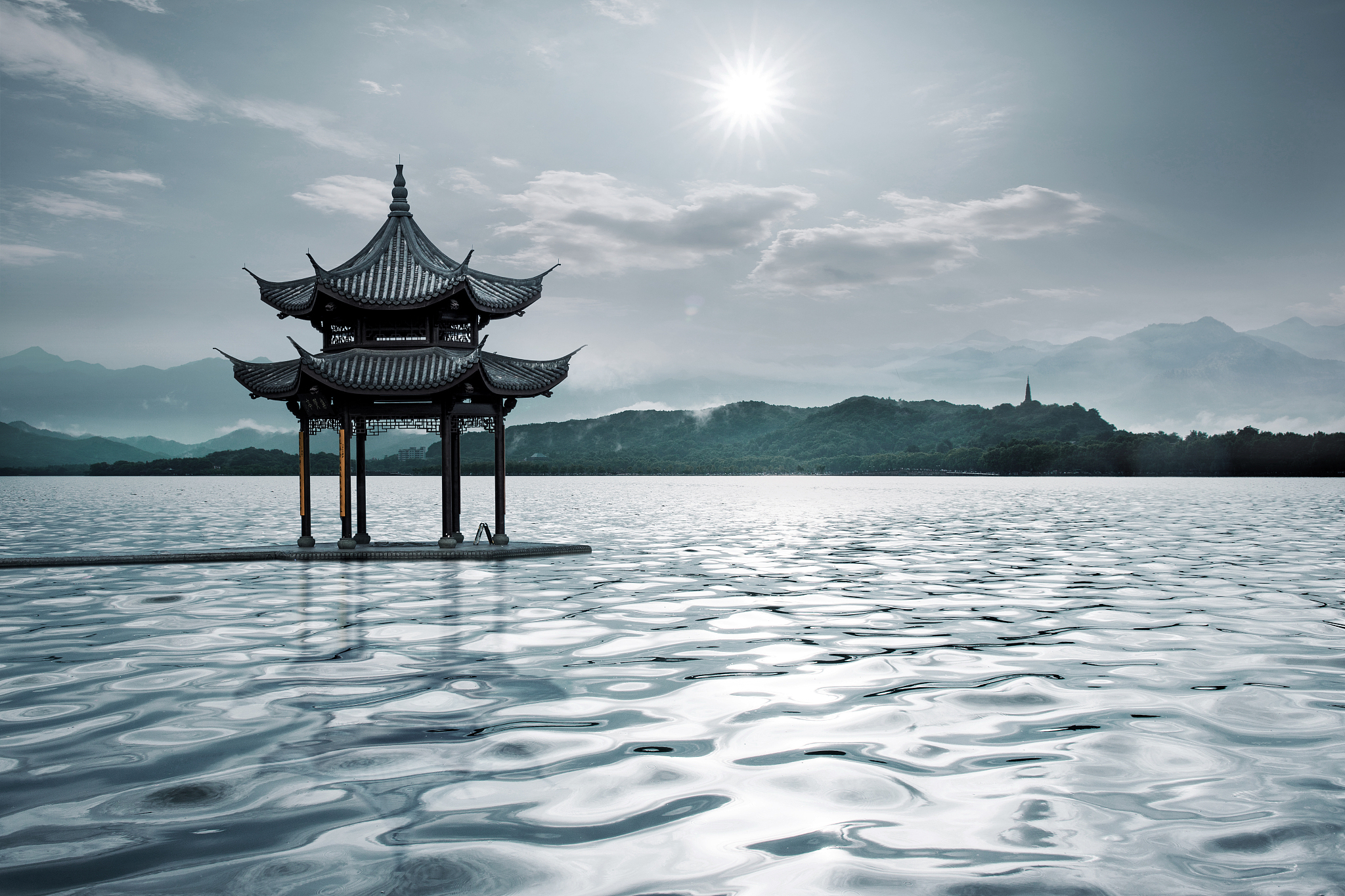 杭州必去的三个景点:西湖,京杭大.@皮球见闻的动态