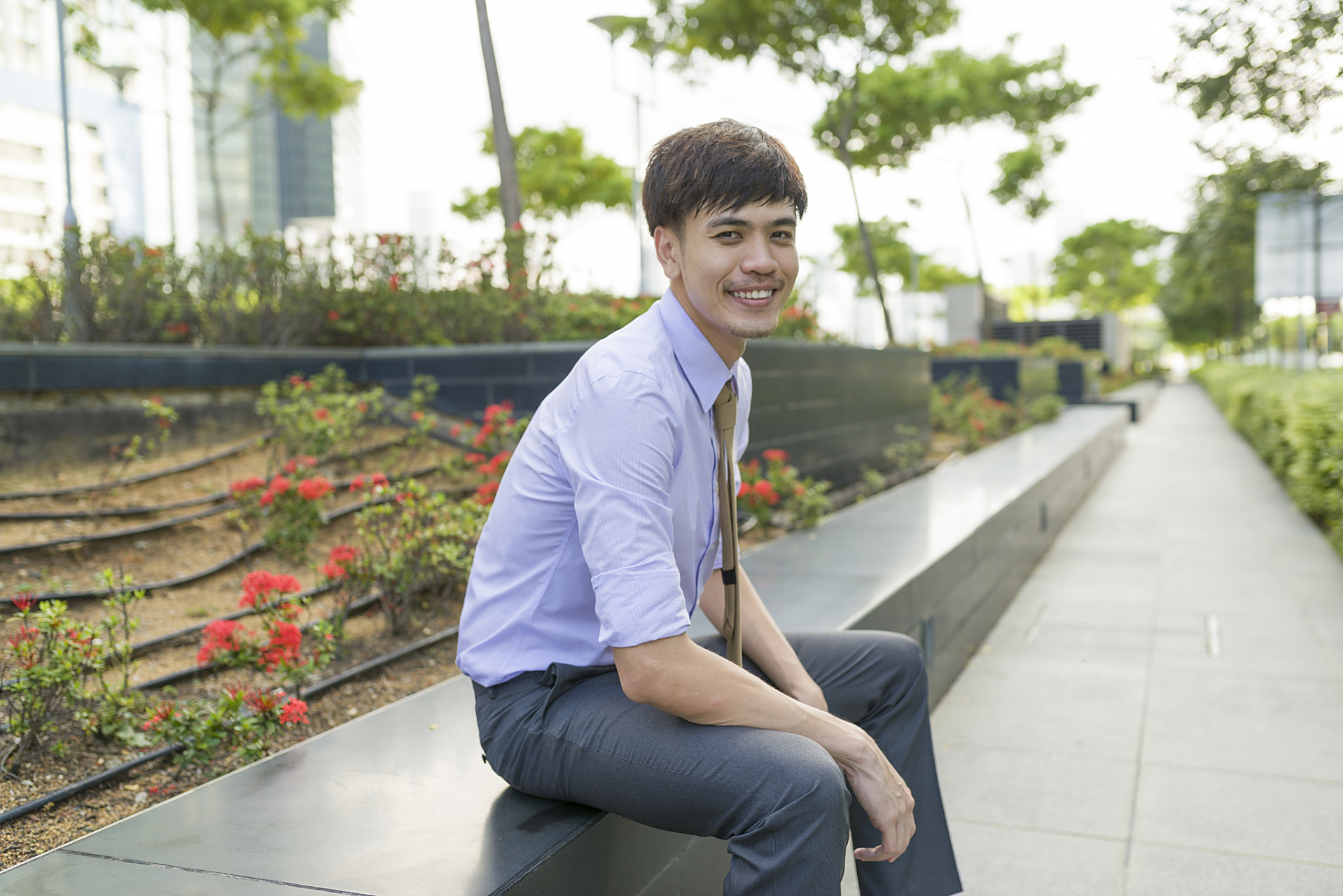 近年来,大龄青年晚婚现象越来越普遍,已经成为一个不容忽视的社会问题