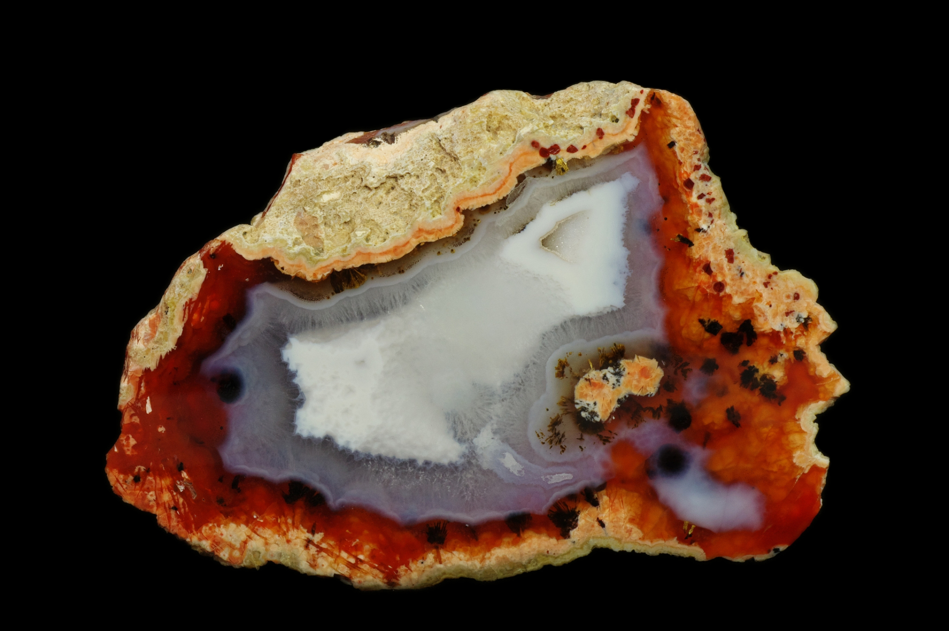 点我头像看直播# #和田玉# #陨石# 玛瑙是一种天然玉石,属于石英课镲