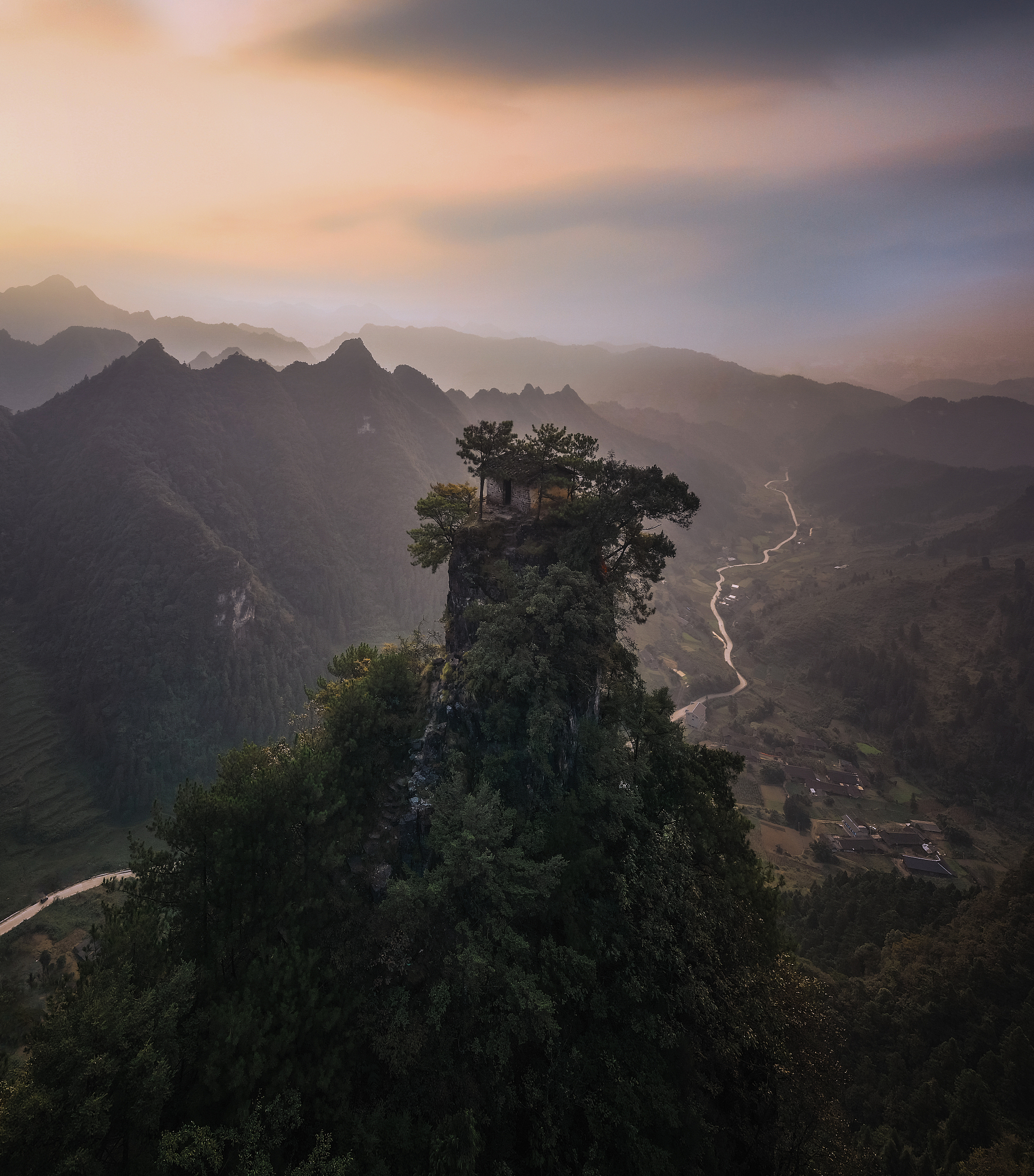 合川铜梁山图片