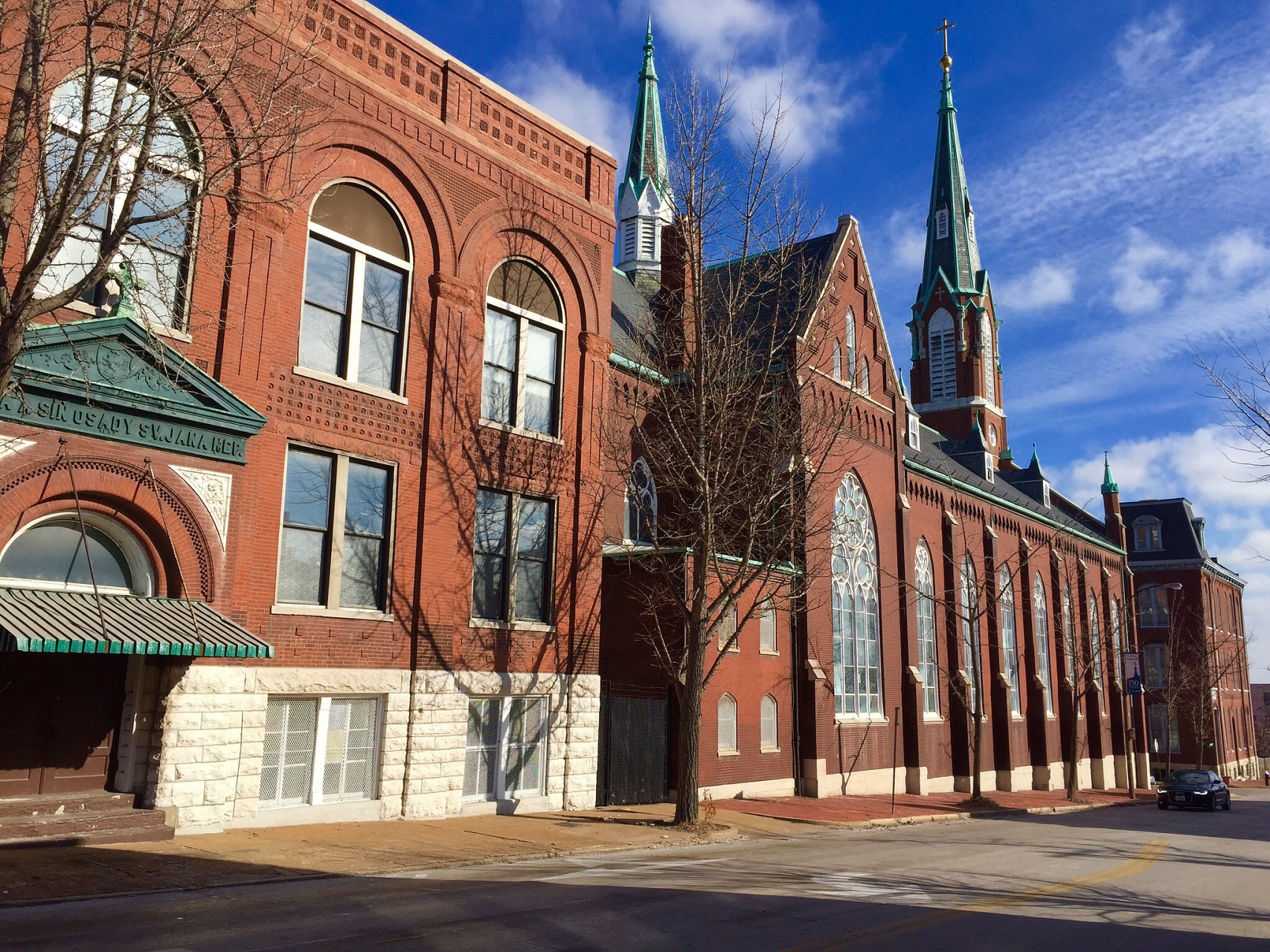 【加拿大名校20强】魁北克大学:魁北克大学是加拿大最古老的大学之一